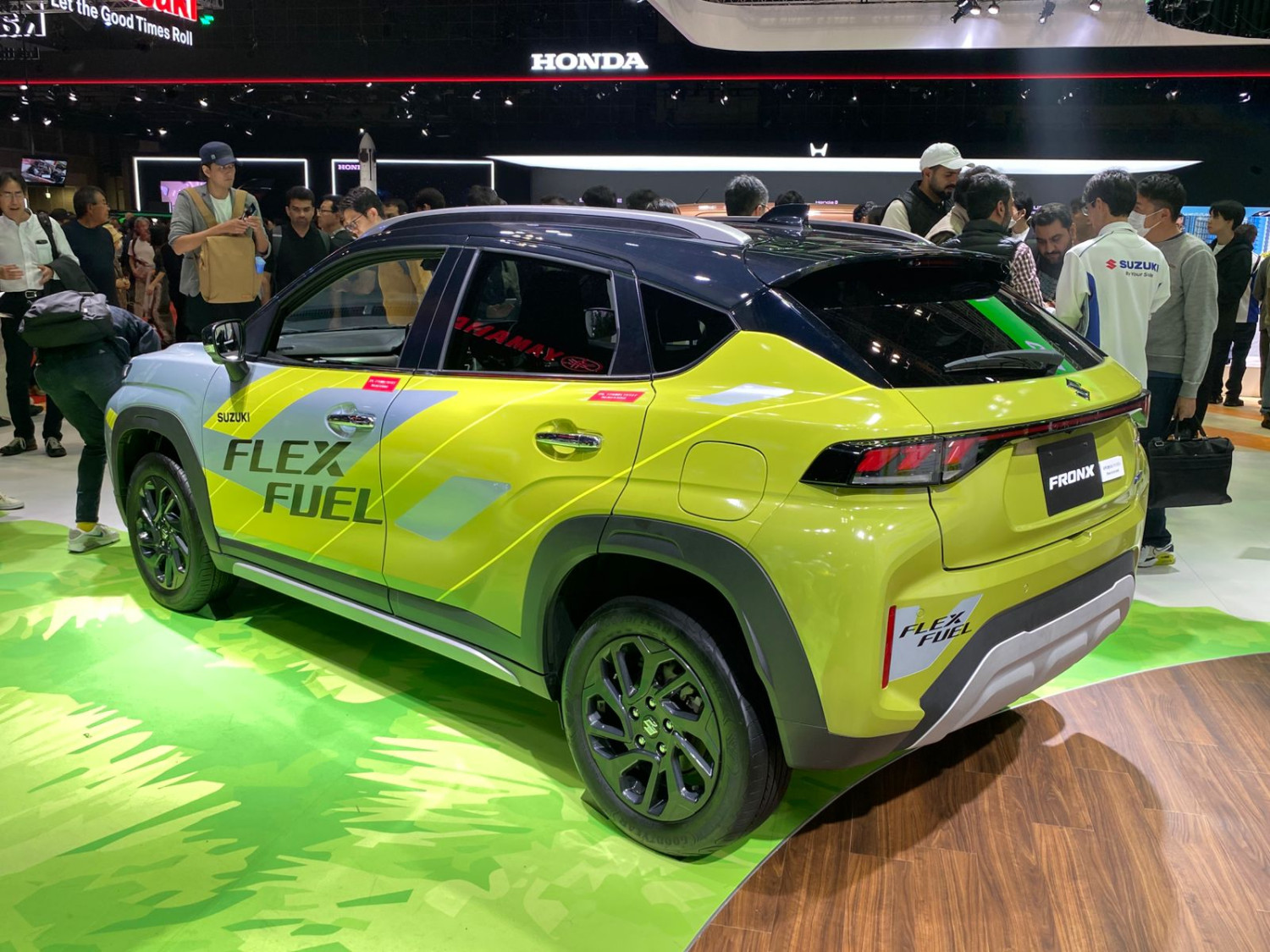 Pertama Kali Lihat Suzuki Fronx Jepang, Eh Bisa Meminum Ethanol