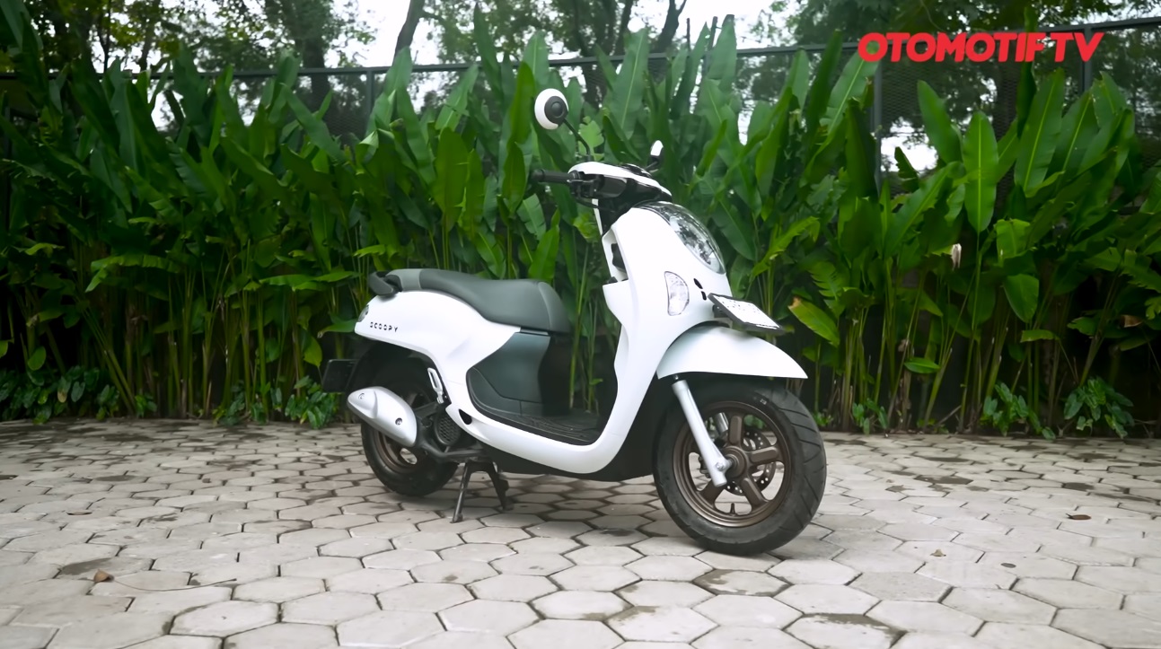 Honda, Mau Ganti Aki Honda Scoopy Sebelum Pulang Kampung? Harga Tipe Orisinil Segini