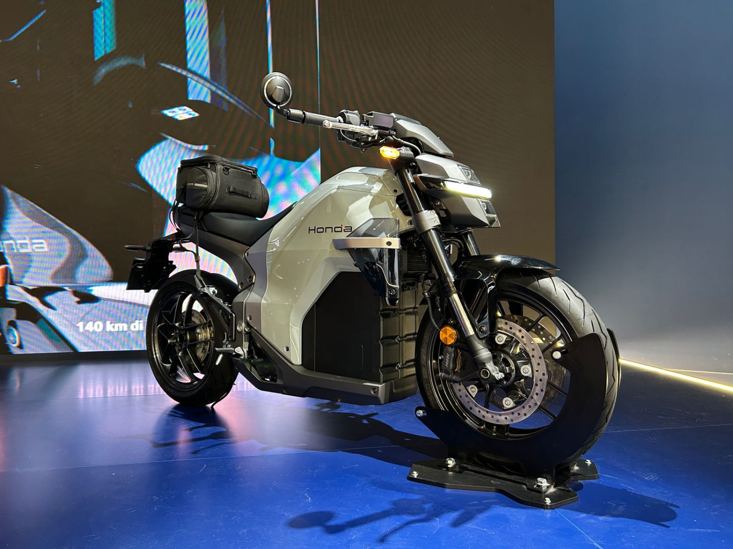 Honda, Motor Listrik Honda, Honda WN7 Muncul di EICMA 2025, Motor Listrik Bertenaga Moge!