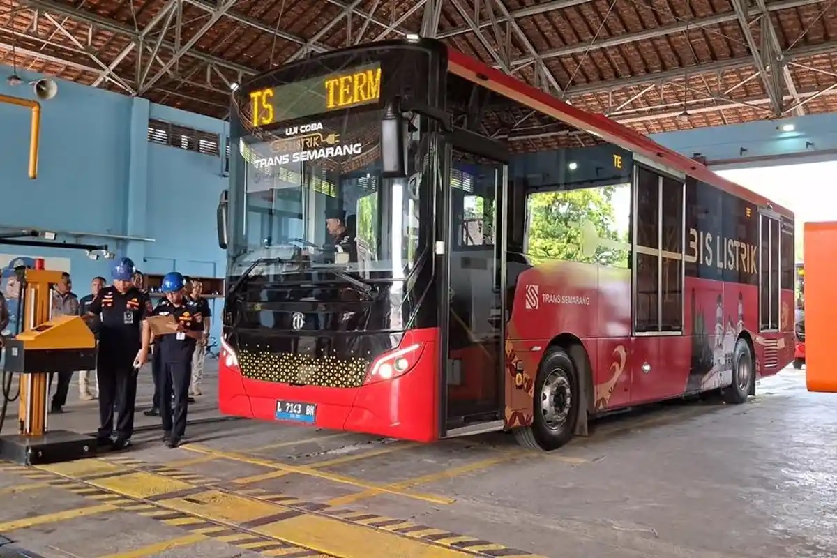 Dadah Cumi-cumi Darat, Bus Listrik Trans Semarang Terbaru Sudah Anti Ngebul