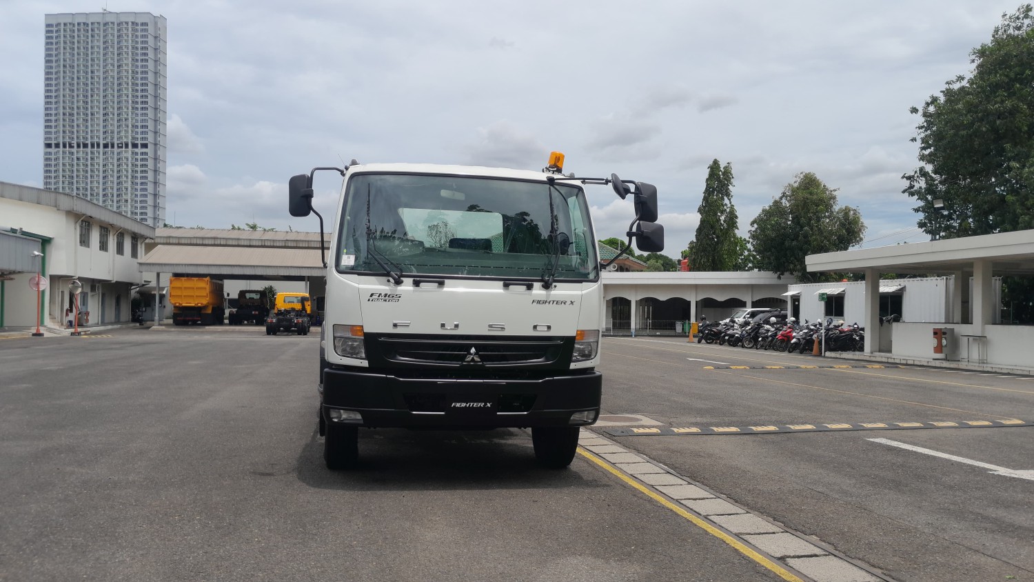 Intip Lebih Dekat Spesifikasi Fighter X FM65F, Si Kuat dari Mitsubishi Fuso