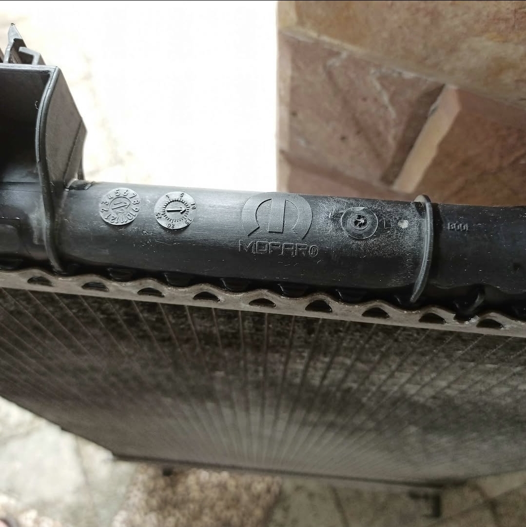 Jangan Campur Coolant Radiator Mobil dengan Air Biasa, Ini Efeknya!