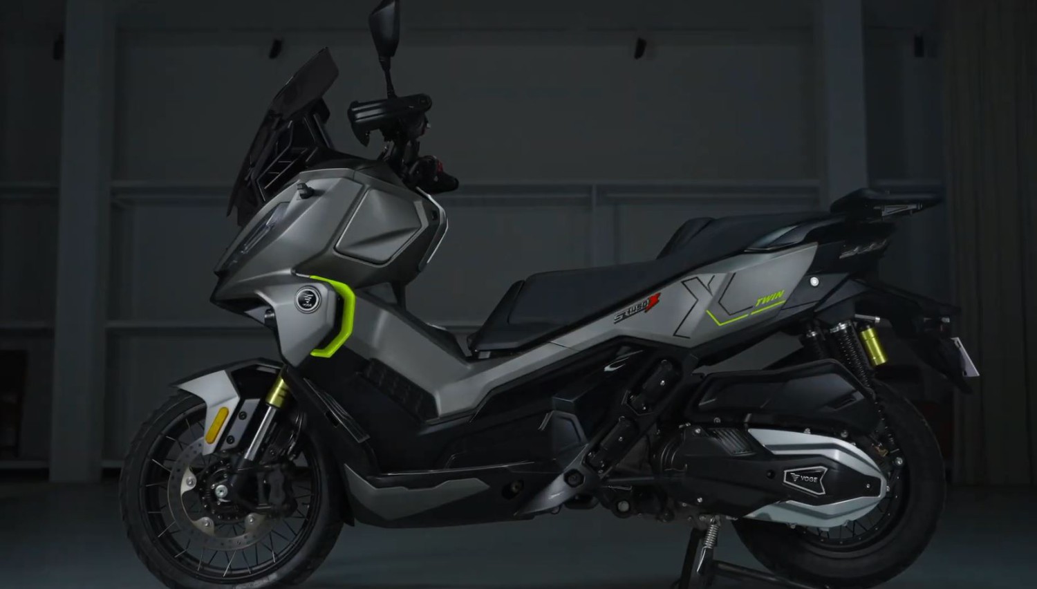 Cocok Buat Berpetualang, Voge Luncurkan Skutik Gede Bermesin Dua Silinder