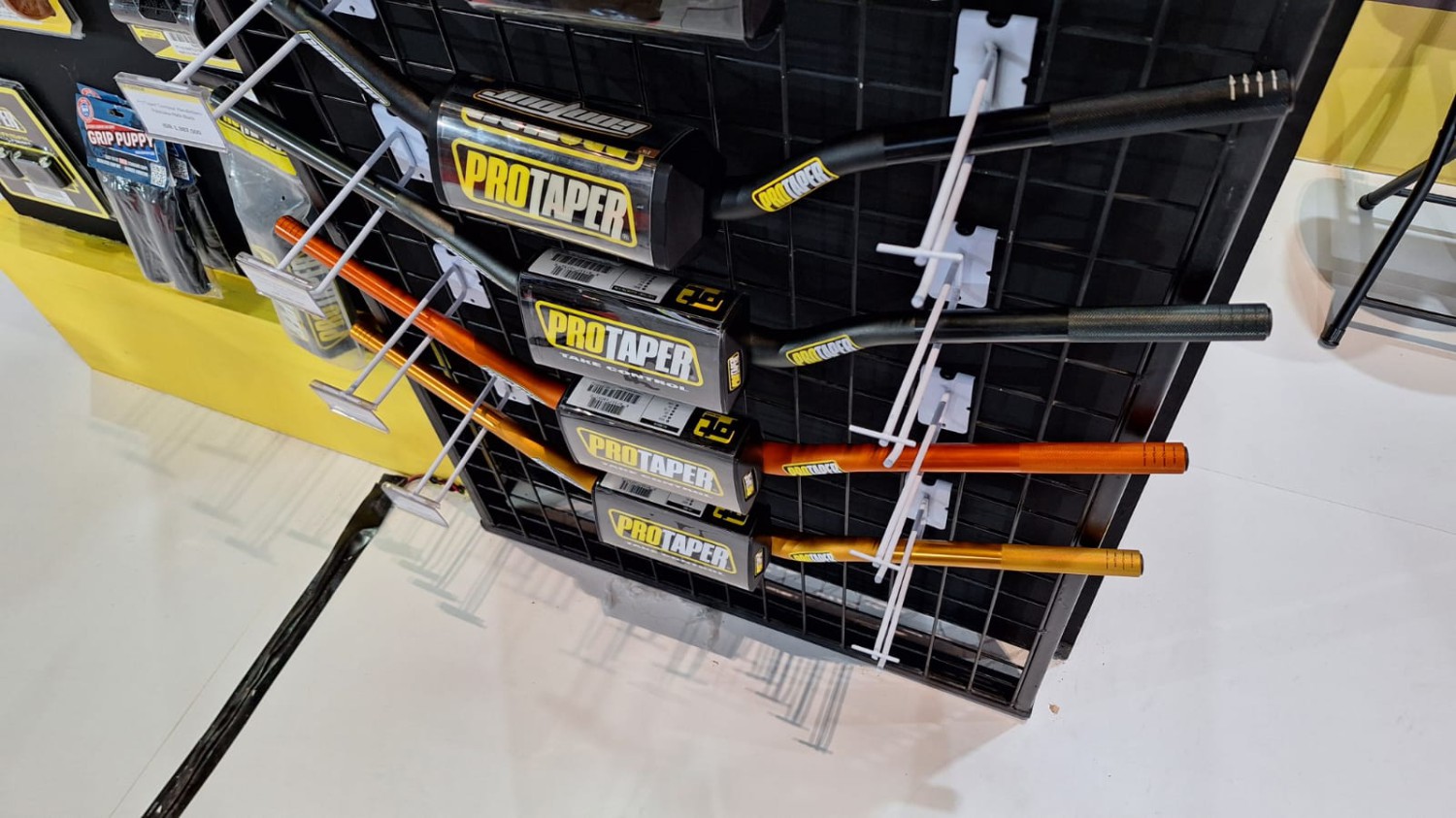 Akhirnya Bisa Tidur Nyenyak, Ini Fungsi Busa di Setang Motor Trail