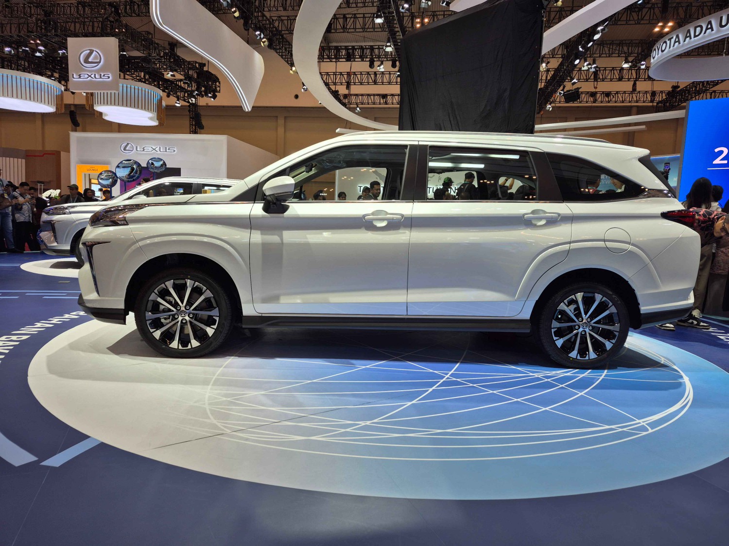 Toyota Veloz Hybrid Resmi Launching di Indonesia, Segini Harganya!