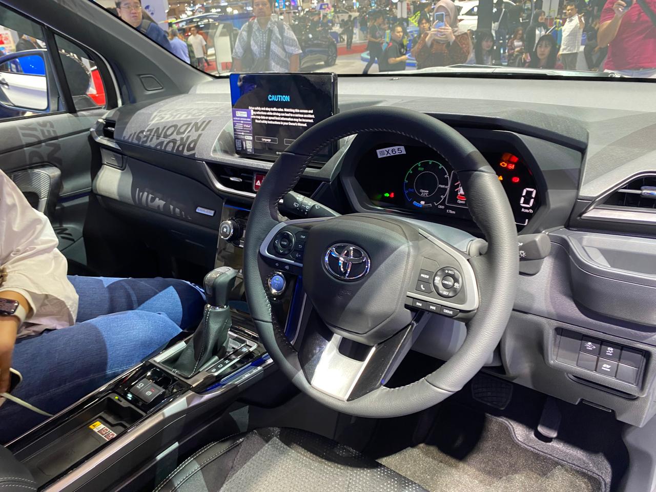 Toyota Veloz Hybrid Terbukti Nyaman, Kabinnya Bisa Sesenyap Ini