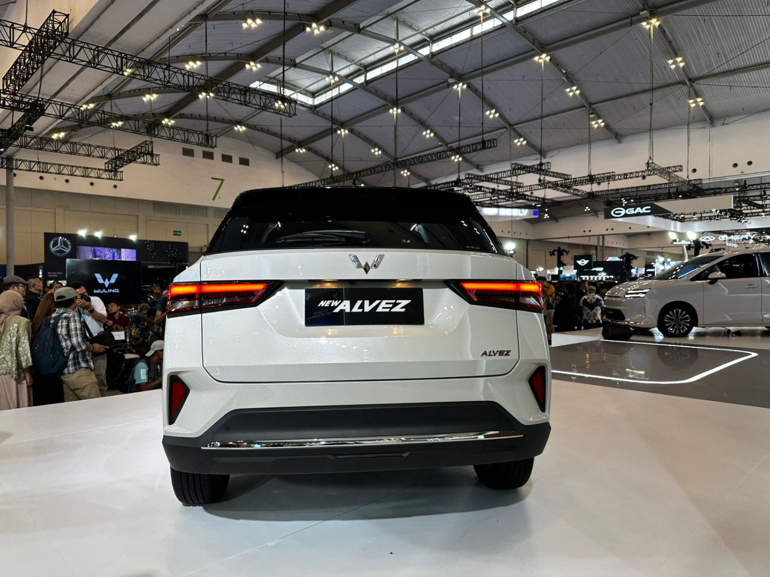 Wuling Alvez S Diluncurkan di GJAW 2025, Ini Detail Ubahan dan Harganya