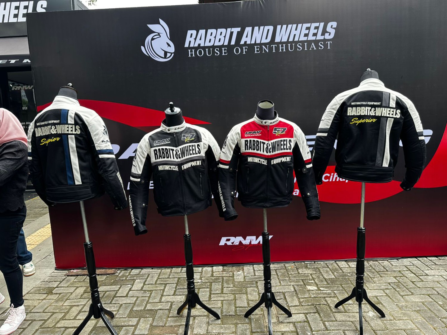 Rabbit and Wheels Buka Toko Kedua di Bandung, Luncurkan Jaket New Combo Device Teknologi Mesh 2.0