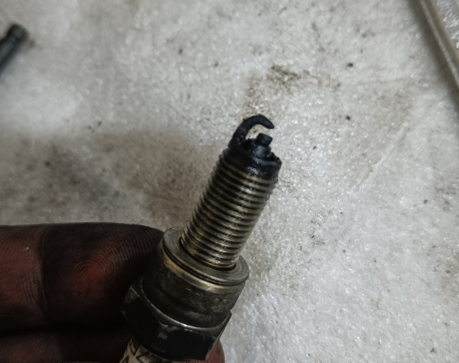 Ternyata Busi Mobil Punya Umur Pakai, Ini Waktu Ideal Penggantian!