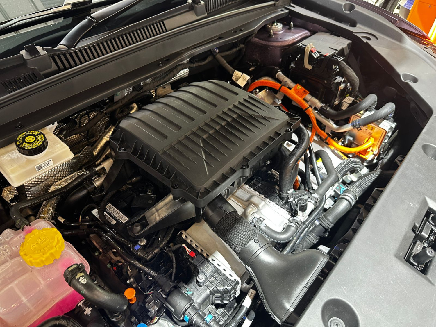 Baterainya Besar, Lepas L8 Bisa Jadi Genset Listrik Rumah Selama Ini