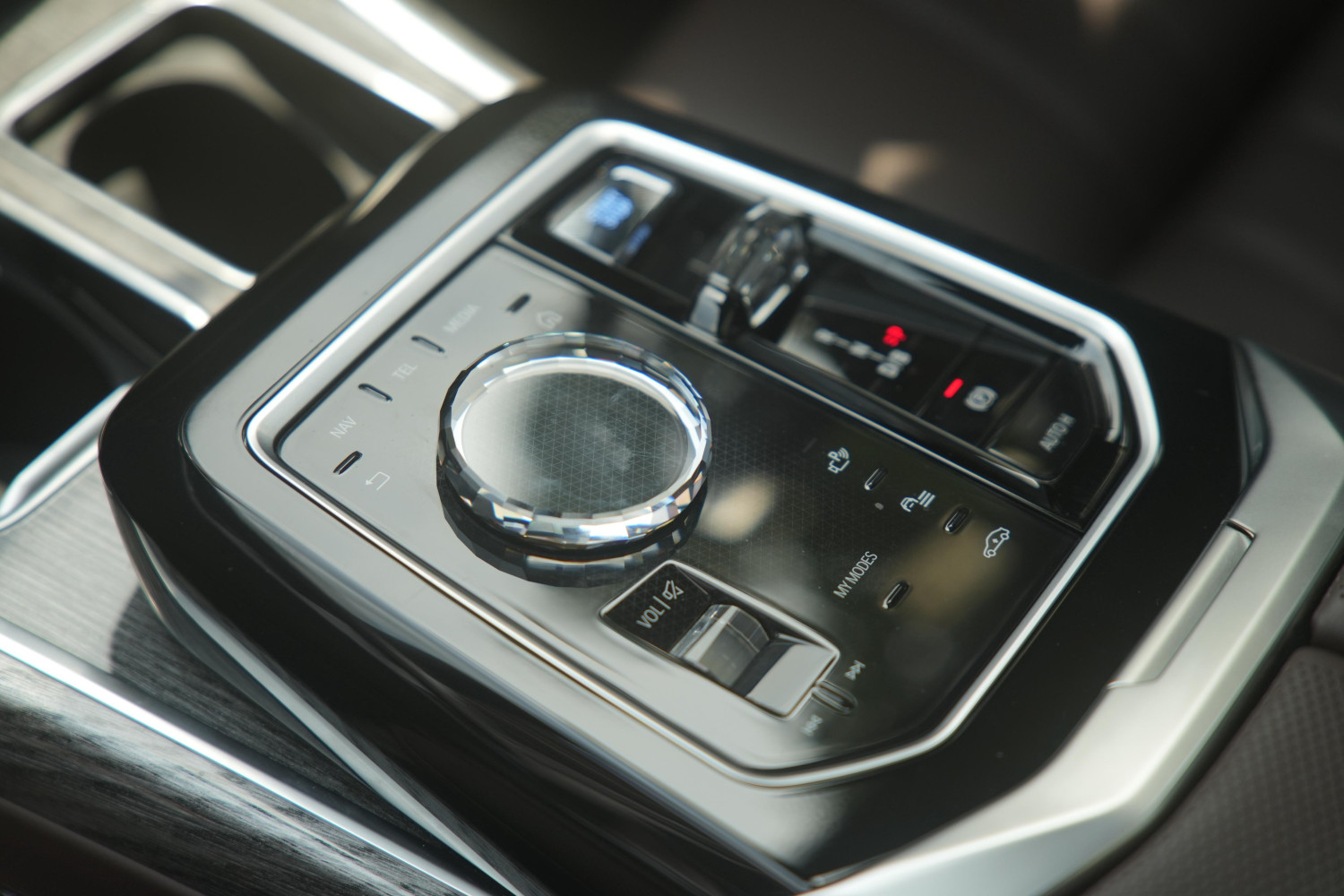Identitas Kemewahan BMW i7 Terpancar Kuat Dengan Adanya Bagian Ini