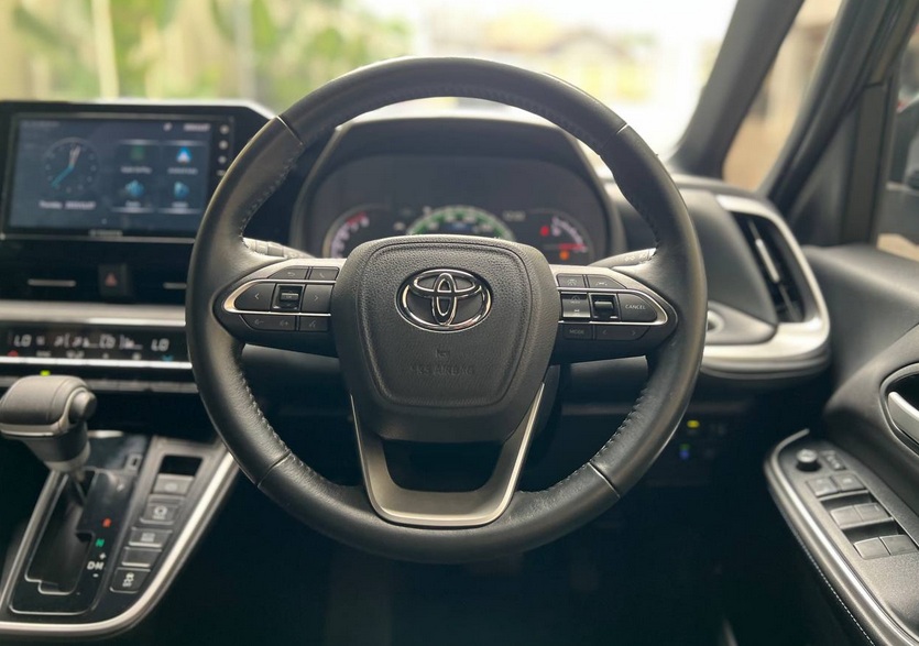 Mobil Bekas MPV Pintu Geser Toyota Voxy 2022 Cicilan Rp 9 Jutaan