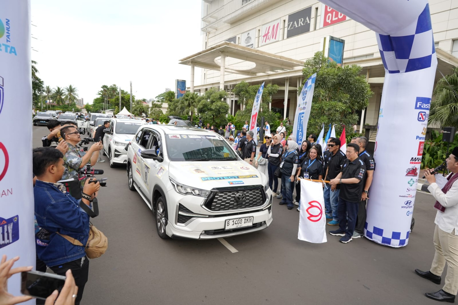 Andalkan Mobil Listrik dan Hybrid Toyota, Protect SSRT Borong Piala di City Rally Final Round 2025