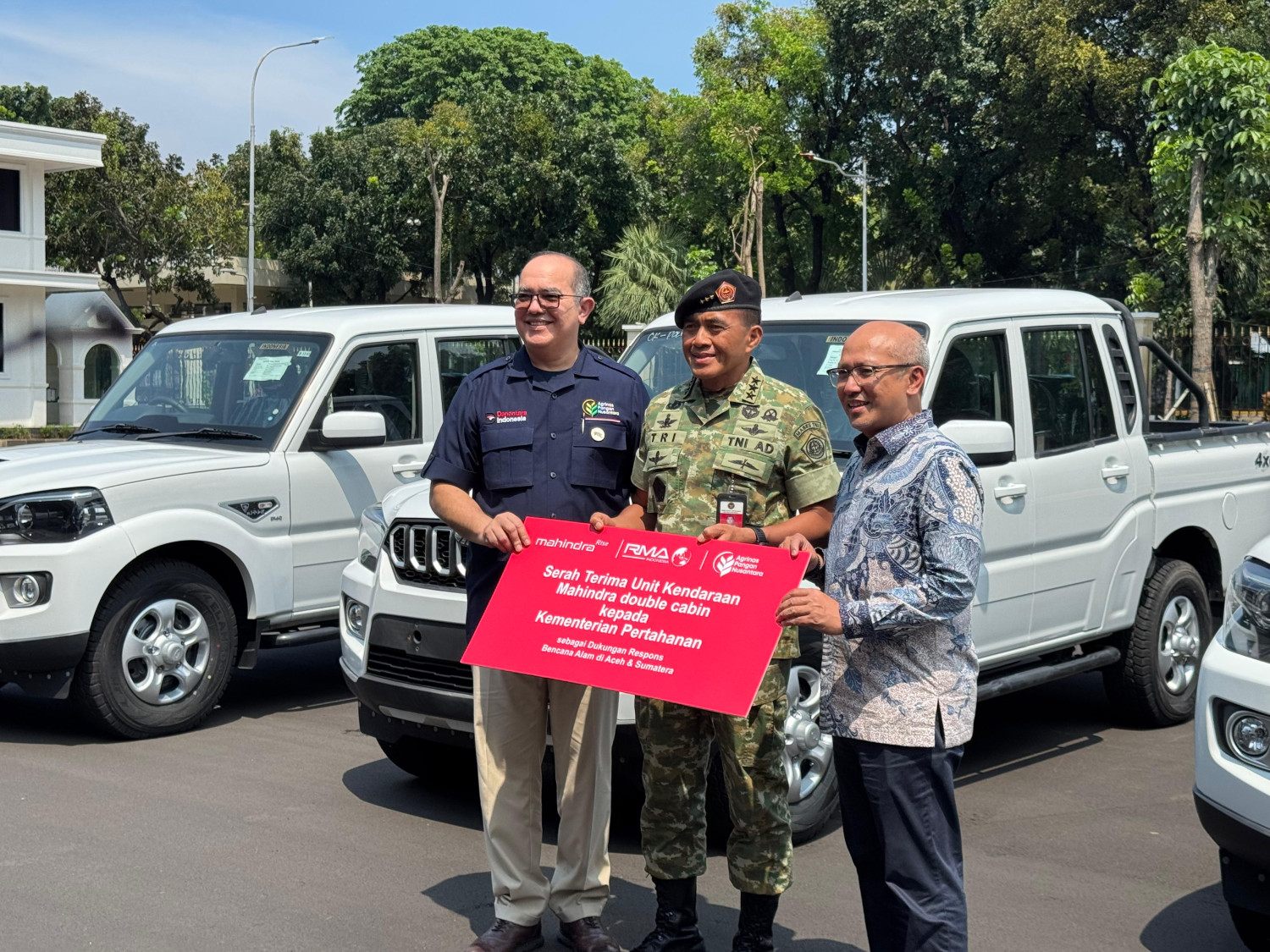 Mahindra, Peduli Bencana Sumatera, RMA Indonesia dan Agrinas Pangan Nusantara Sumbang Empat Mahindra Scorpio