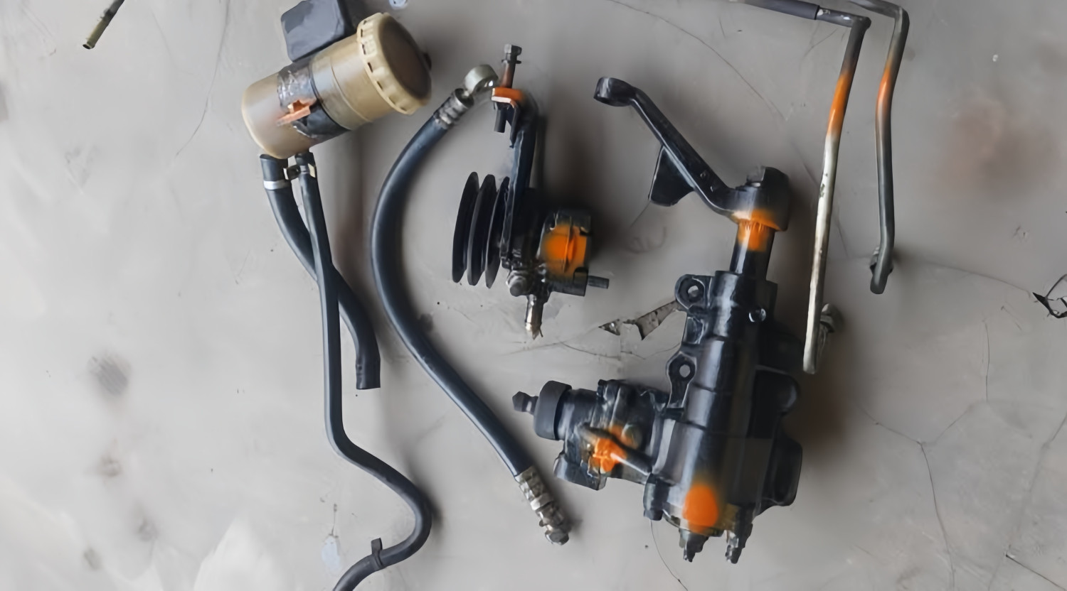 Power Steering Mobil Terasa Berat Bisa Dipicu Oli Mulai Kotor