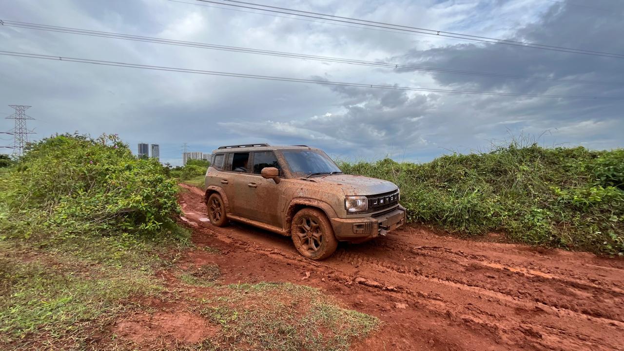 Jetour, Jajal Jetour T2 di Trek Offroad Pagedangan, Jalan Berlumpur Dilibas Mudah