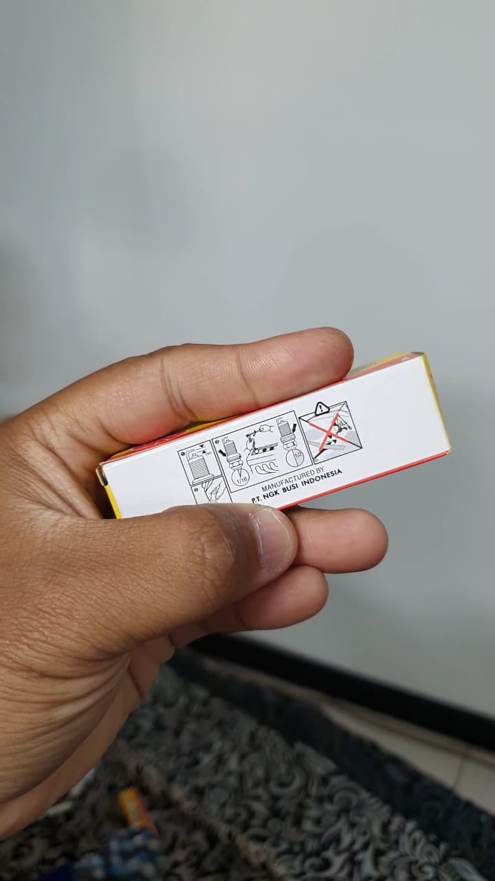 Dari Bungkus Saja Sudah Ketahuan, Ini Ciri-ciri Busi NGK Palsu