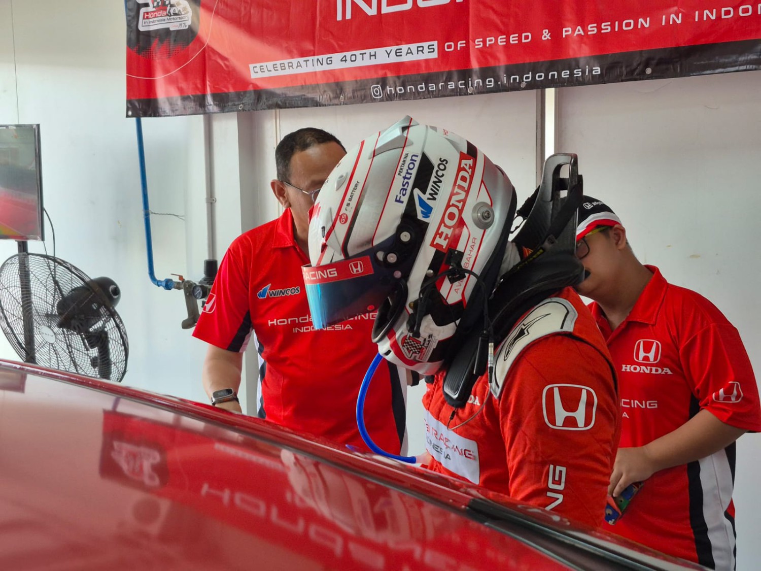 Alasan Batas Kecepatan Jalur Pit dan Cara Balap di Sirkuit Mobil!