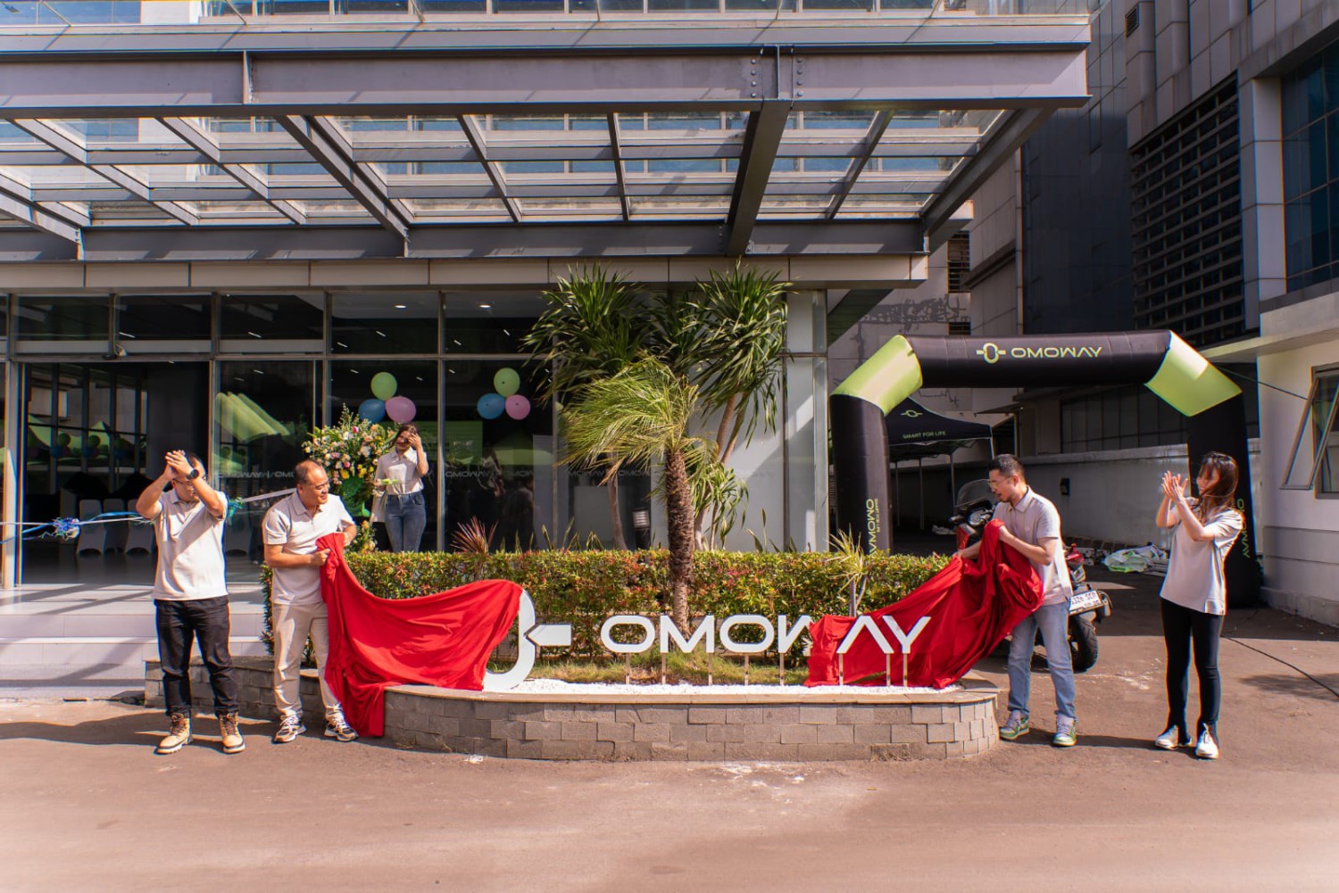 OMOWAY Resmikan Kantor Pusat, Indonesia Jadi Basis Produksi Motor Listrik OMO X
