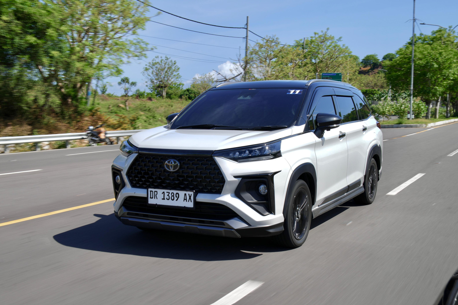 Maksimalkan Efisiensi Toyota Veloz Hybrid, Geser Tuas Ke Mode B
