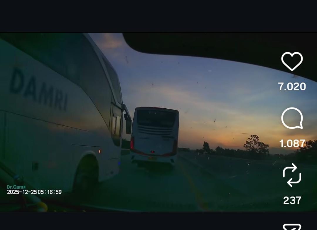 Manuver Bus Damri di Tol Ngawi–Kertosono Tuai Sorotan, Sopir Langsung Kena Skors!