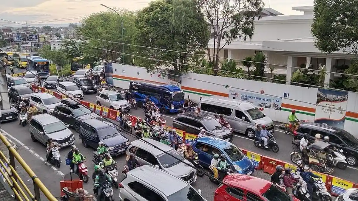 Yogyakarta Kebanjiran Mobil Pelat Luar, Lebih Dari 1,8 Juta Kendaraan Masuk Bebarengan