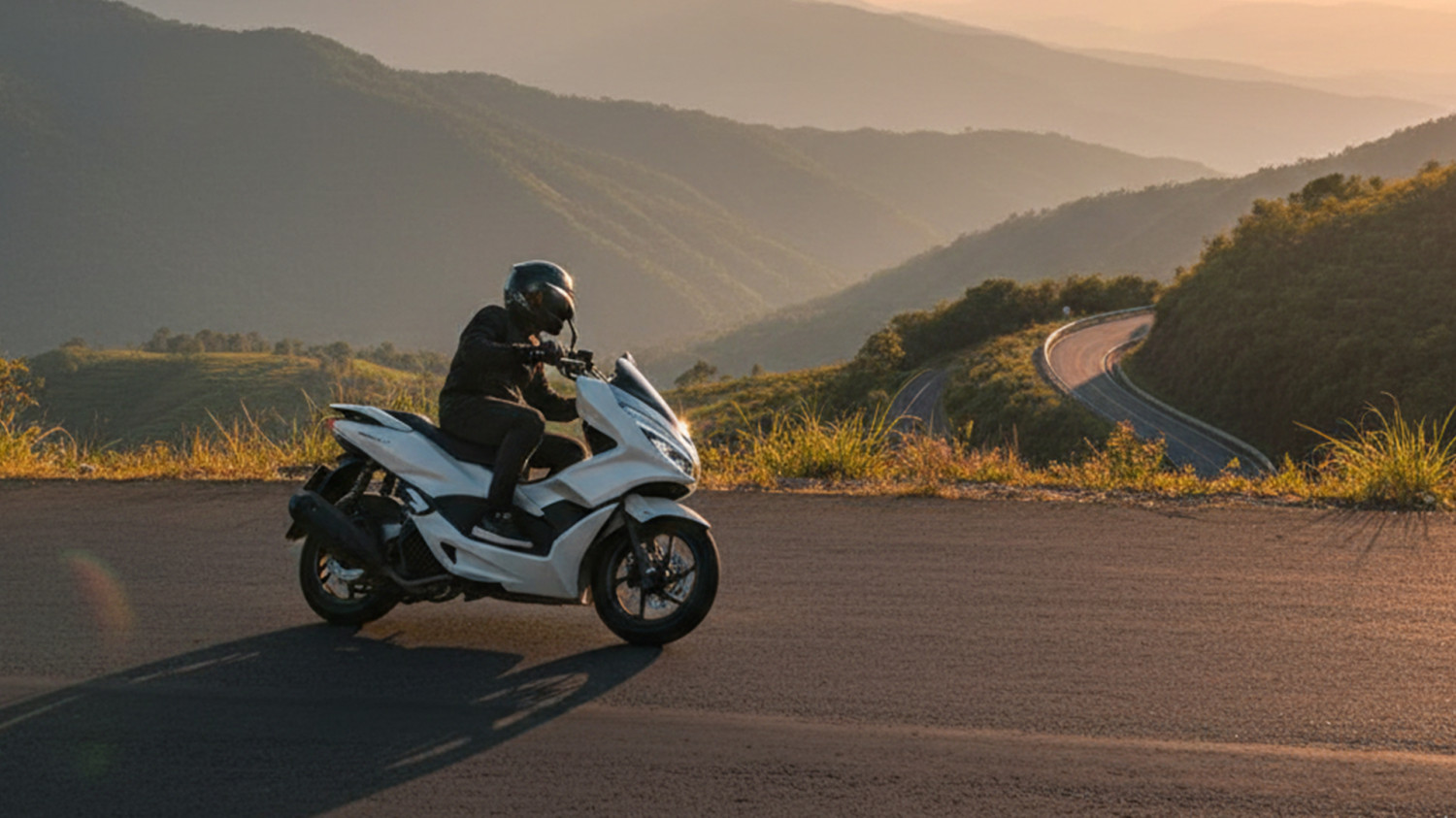 Lay Out Menggoda Buat Rebah? Ahli Safety Ingatkan Bahaya Cornering di Trek Pegunungan