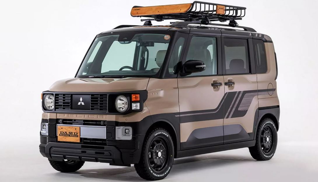 Tampil ala Pajero Jadul, Mobil Compact Mitsubishi Ini Iritnya Tembus 19,5 Km/Liter