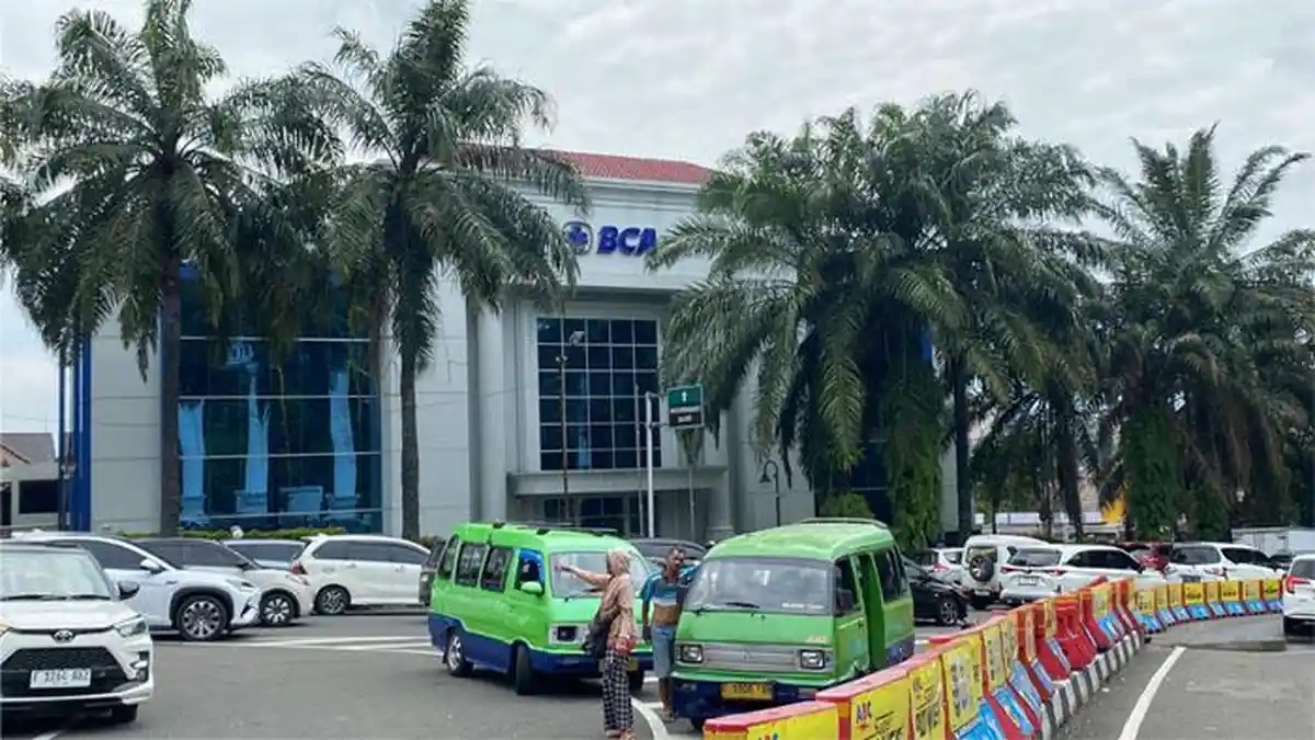 Ratusan Angkot Bogor Balik Kandang Serentak Saat Lebaran, Sopir Tetap Gajian