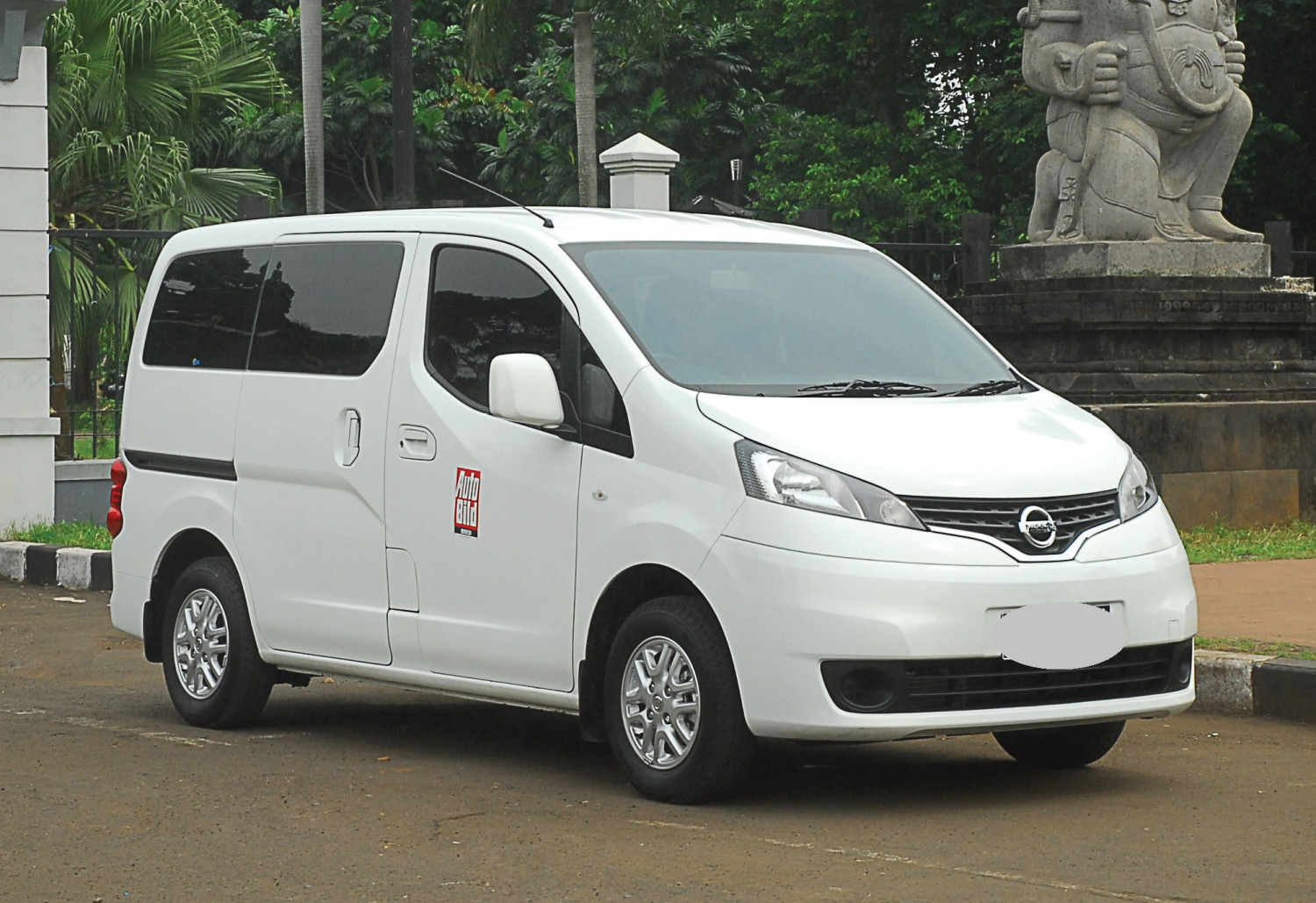 Nissan, Mobil Bekas Pintu Geser Nissan Evalia 2014, Jelang lebaran Cuma Segini