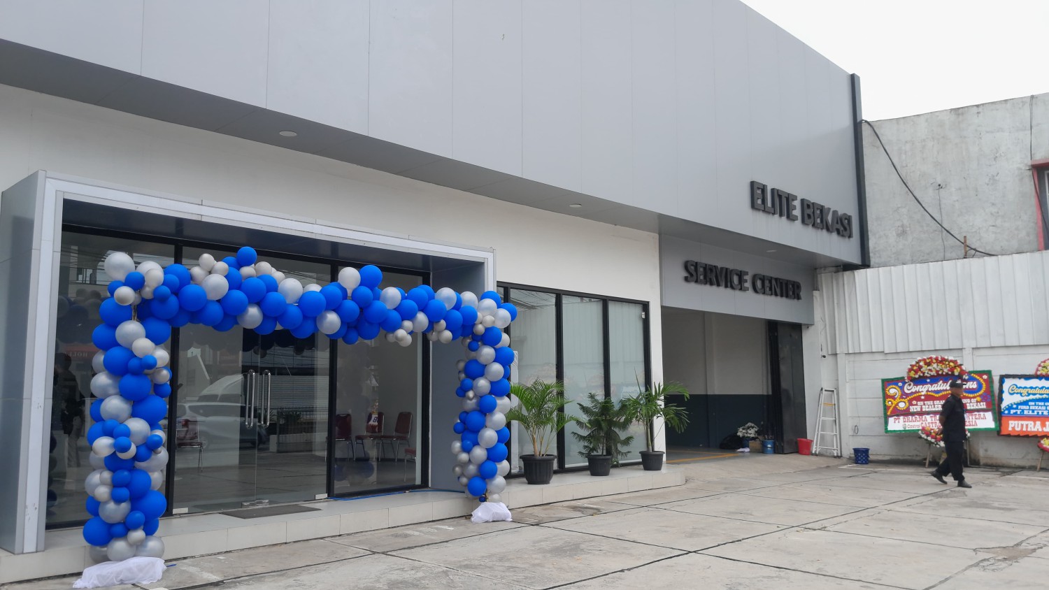 Bengkel Resmi Sudah Dibuka, Pemilik Mobil Ford di Bekasi Bisa Servis dengan Standar Global