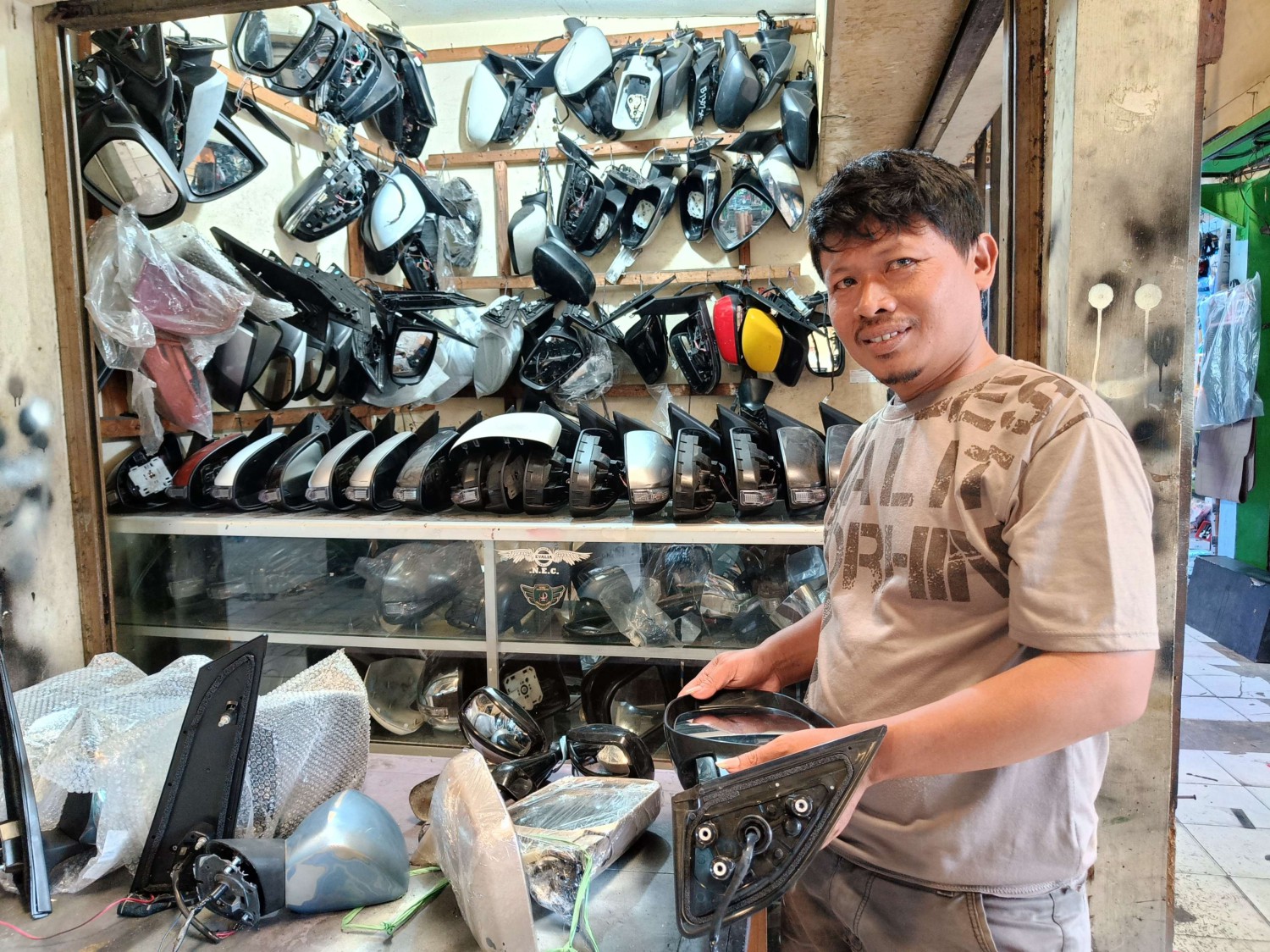 Bikin Maling Pusing, Segini Biaya Modif Spion Mobil Pakai Kawat Sling