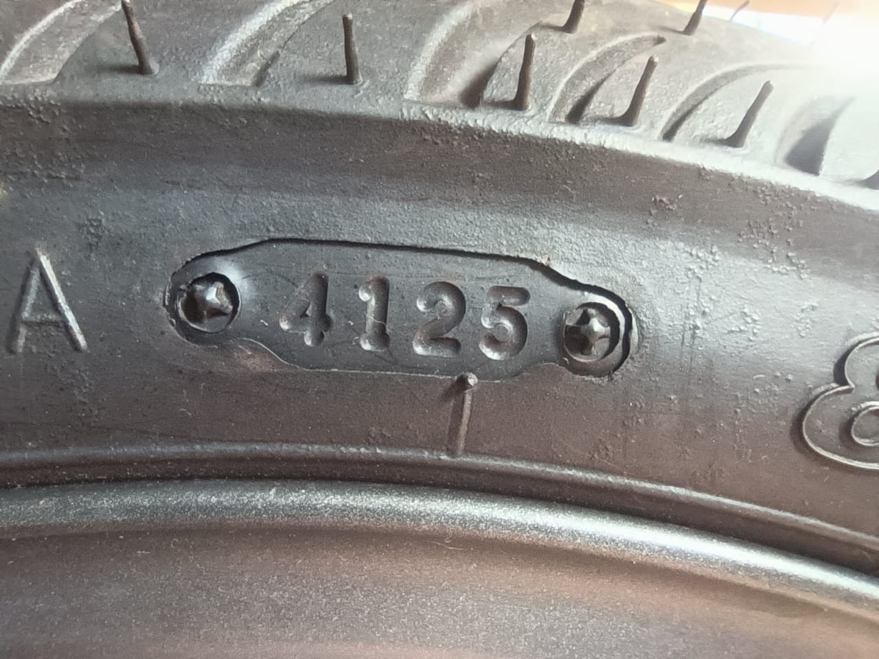 Sudah Tahu Belum, Inilah Kode Produksi Kapan Ban Motor Dibuat