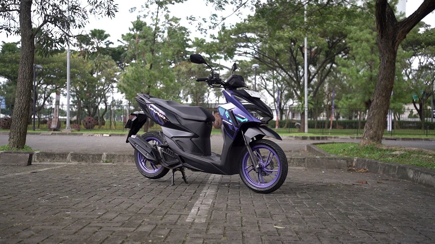 Konsumsi Bensin Honda Vario Street 125 2026 Seirit Apa? Ini Faktanya!