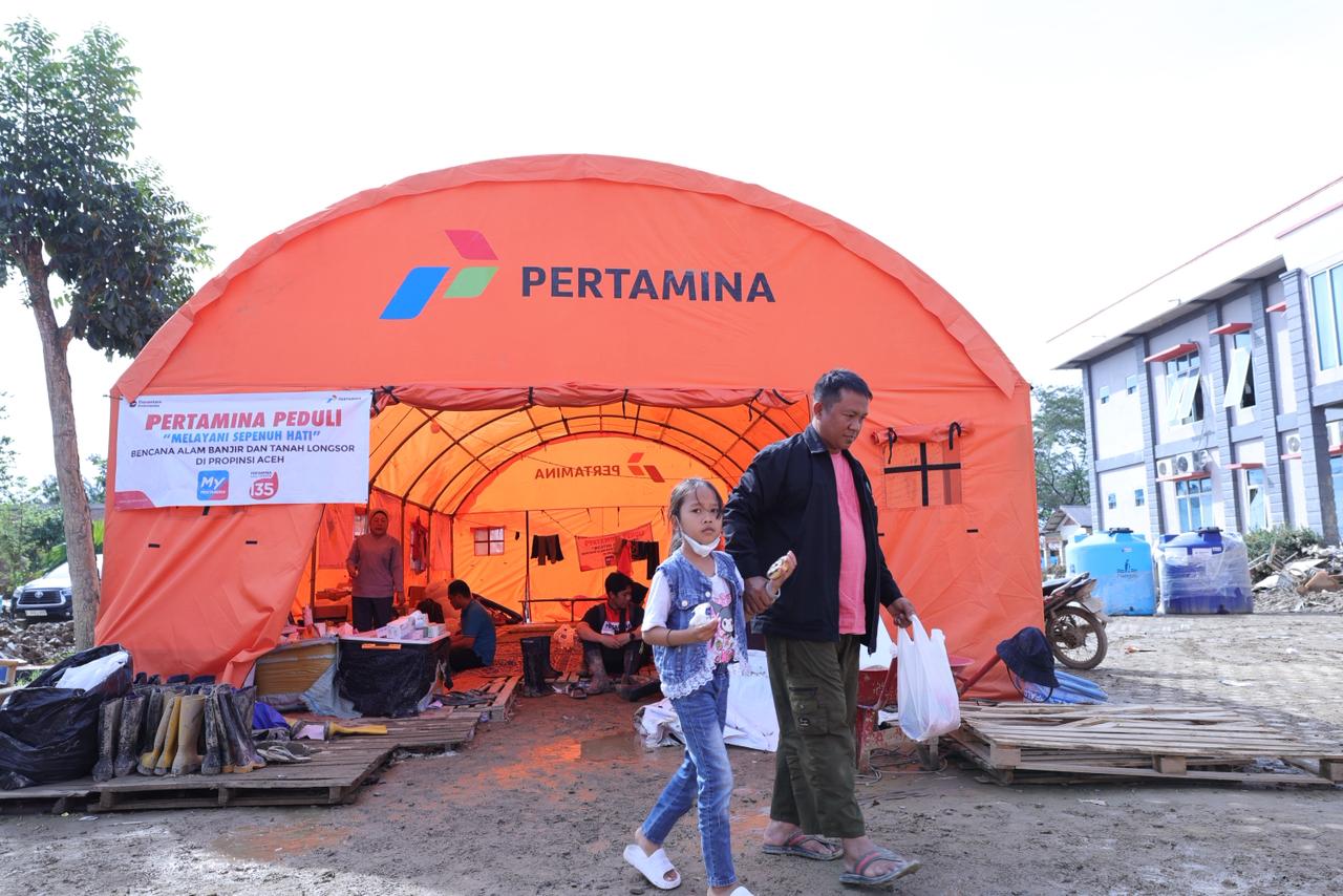 Pertamina Salurkan Jutaan Liter Air Bersih Bagi Warga Terdampak Bencana