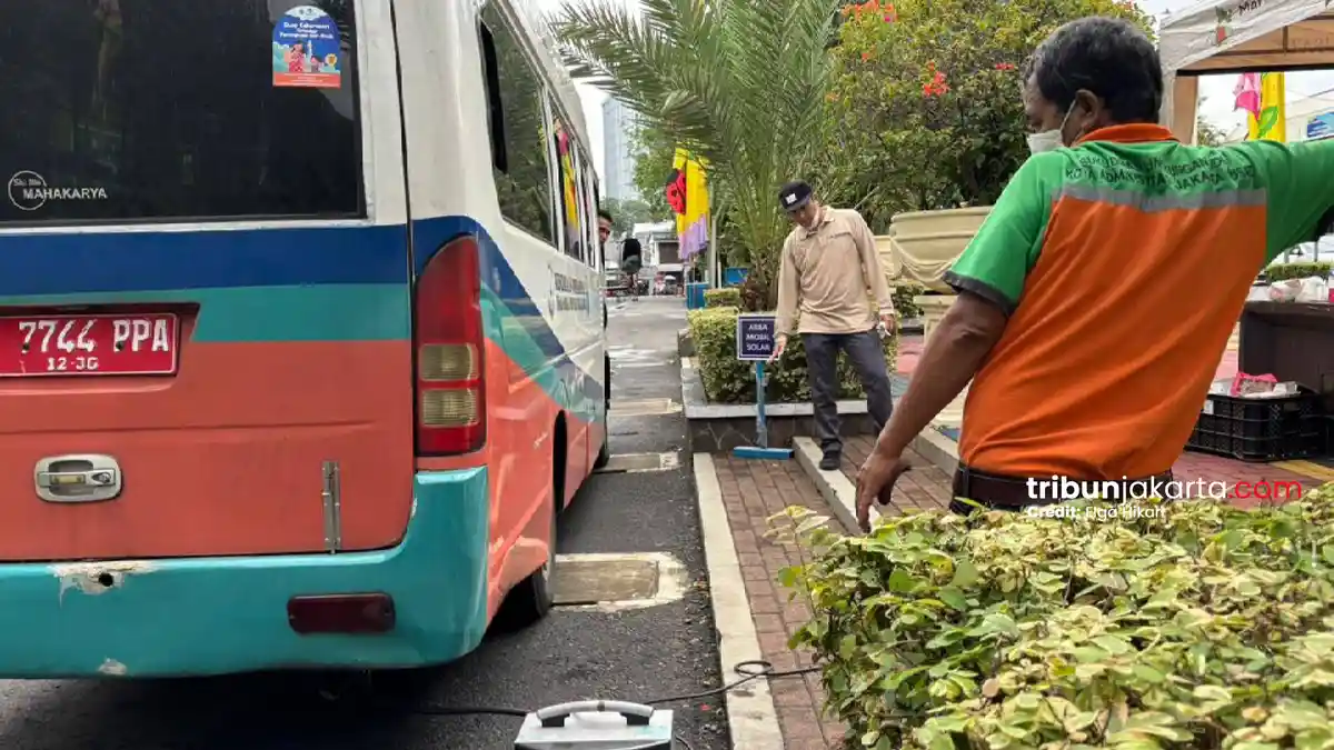 Ngebul Parah, 55 Unit Mobil dan Motor di Kantor Walkot Jakpus Tidak Lulus Uji Emisi