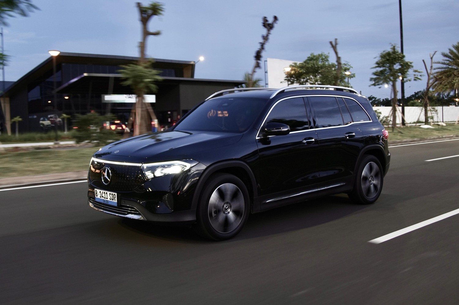 Gendong Baterai Besar, Sejauh Ini Jarak Tempuh Mercedes-Benz EQB 250+