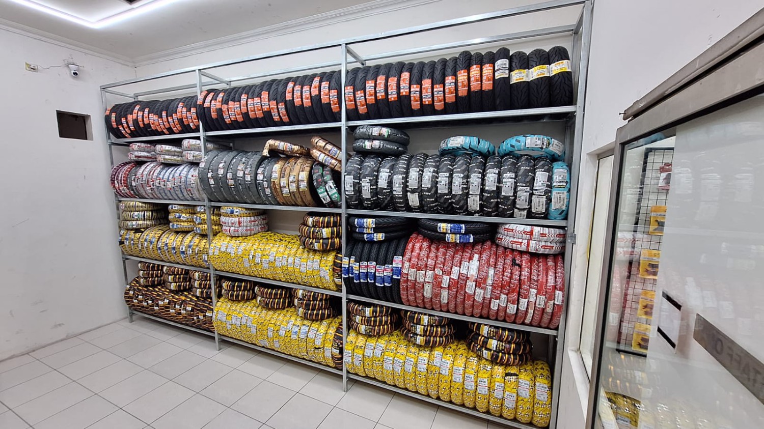 Djoeragan Ban Motor Buka Cabang Baru, Ada Cashback dan Hadiah Langsung