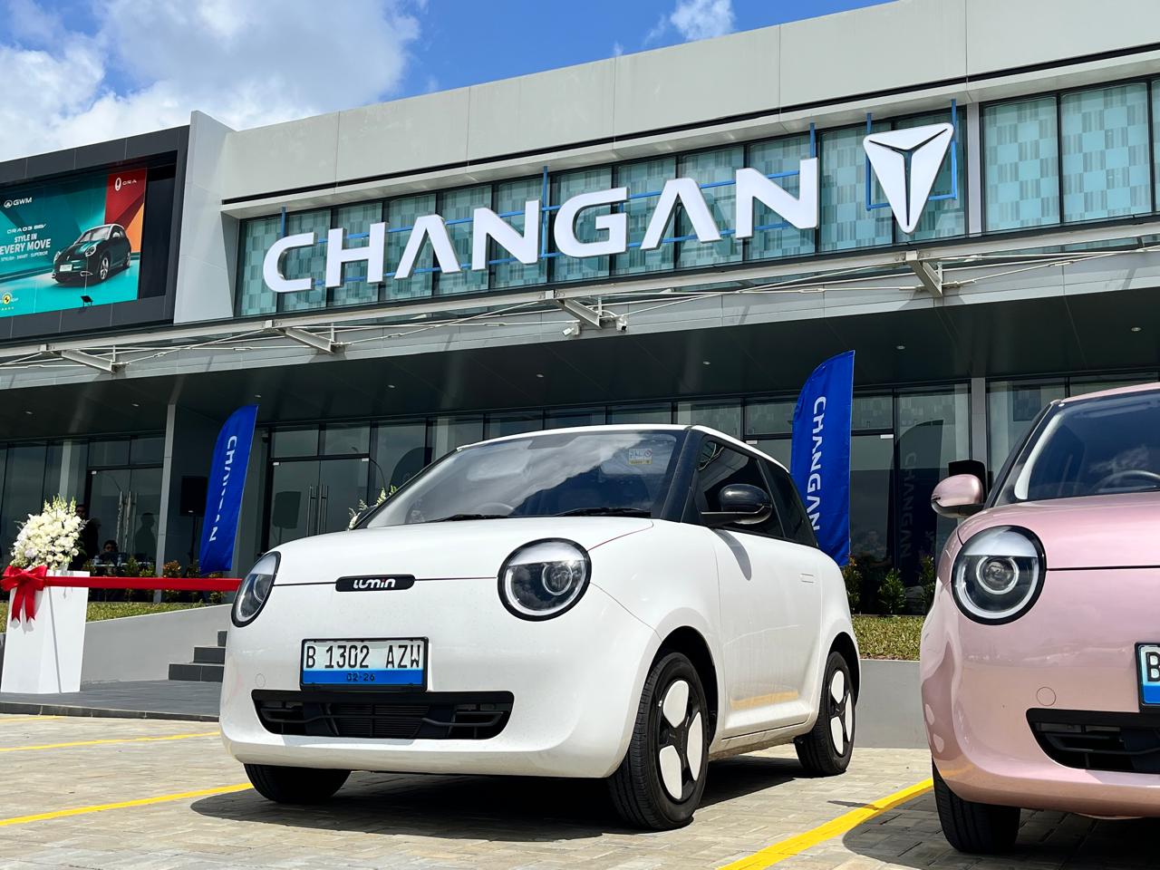 Changan Tambah Jaringan Penjualan, Konsumen Perdana Mulai Terima Unit