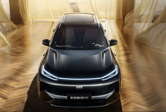 Cuma Butuh 3,35 Liter Bensin buat Tempuh 100 Km, Inilah SUV PHEV Baru dari Geely