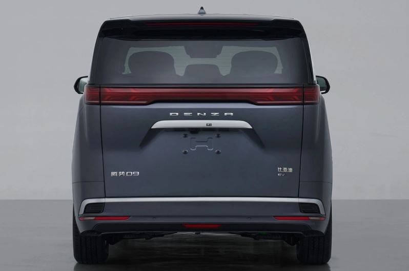 Dapat Powertrain Lebih Bertenaga, Ini Spek Denza D9 Terbaru di China