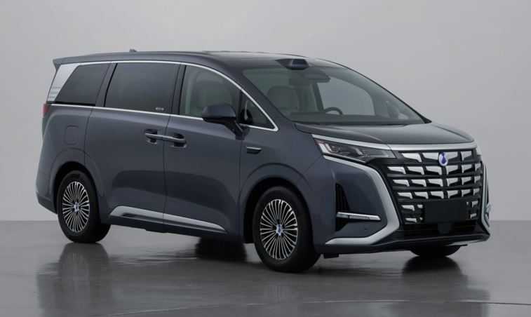 Dapat Powertrain Lebih Bertenaga, Ini Spek Denza D9 Terbaru di China