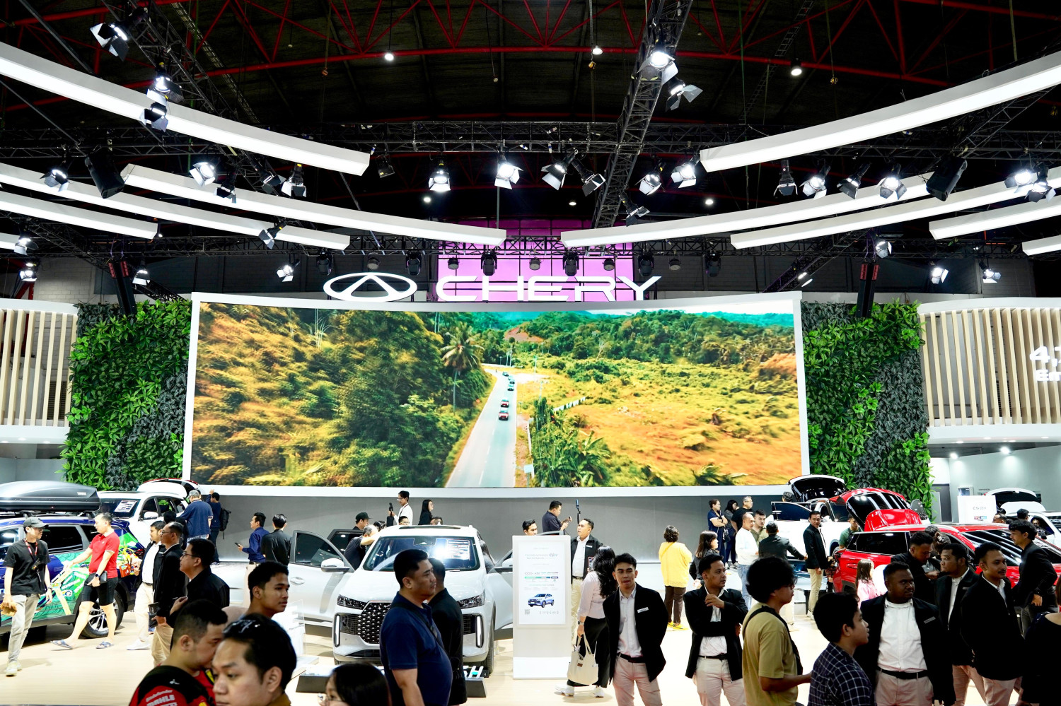 Chery Group Catat Rekor Penjualan Baru 240 Ribu Unit Dalam Satu Bulan