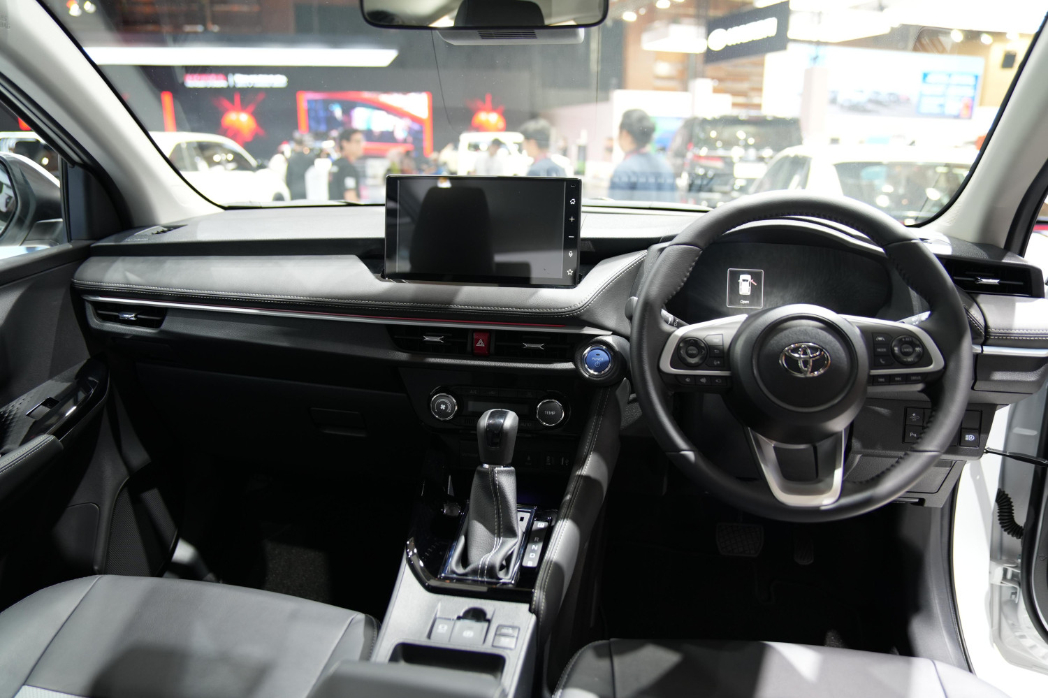 Iritnya Tembus 30 Km/Liter, Segini Harga Toyota Vios Hybrid Juni 2026