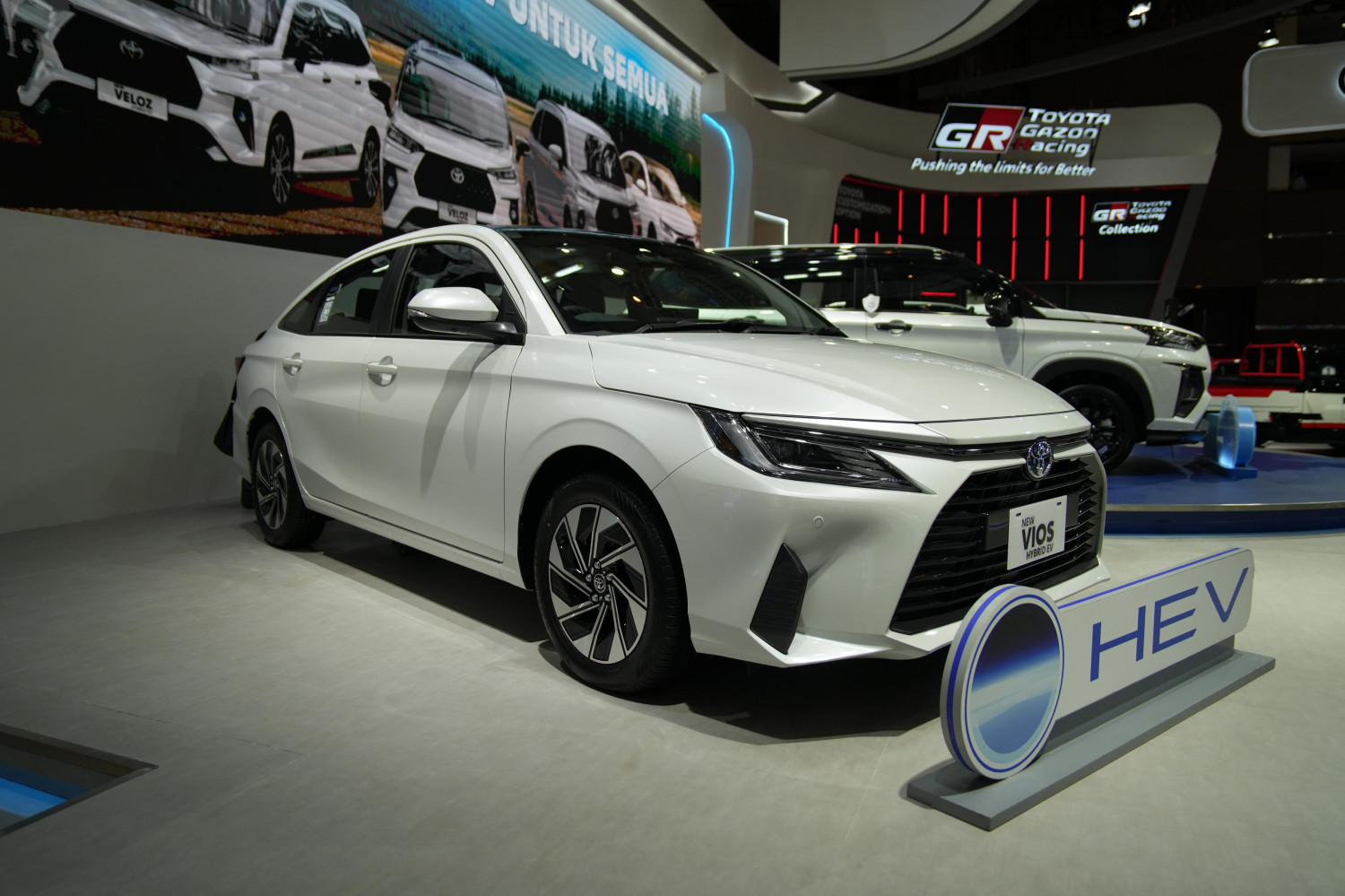 Tuas Transmisi Toyota Vios Hybrid EV Ada Huruf B, Buat Ini Fungsinya