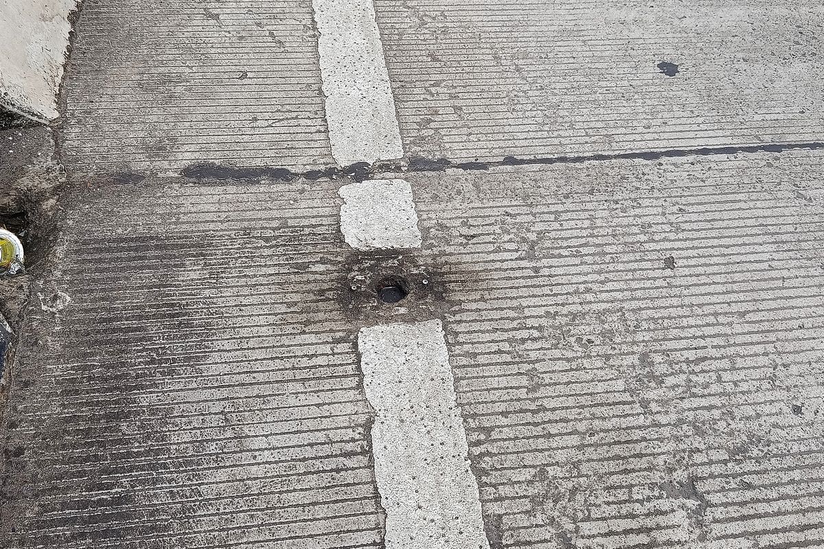 Jalan Layang Kalimalang Bekasi Mendadak Gelap, Imbas 53 Mata Kucing Raib