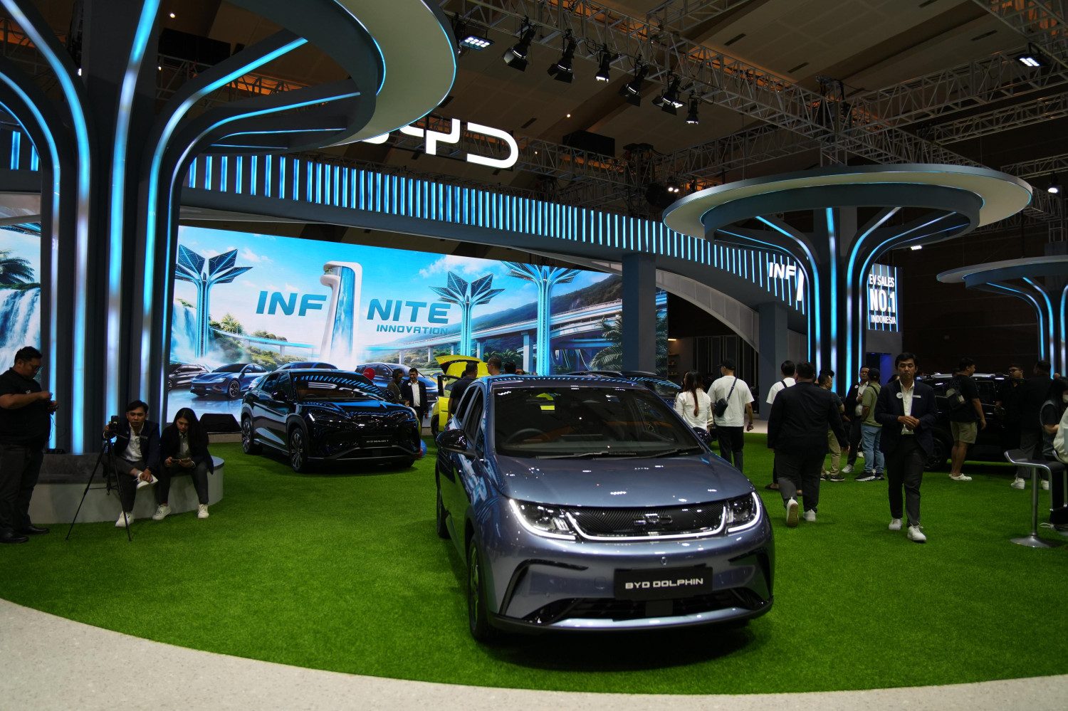 Bukan Karena Penjualan Loyo, Ini Alasan BYD Pangkas 100 Ribu Karyawannya