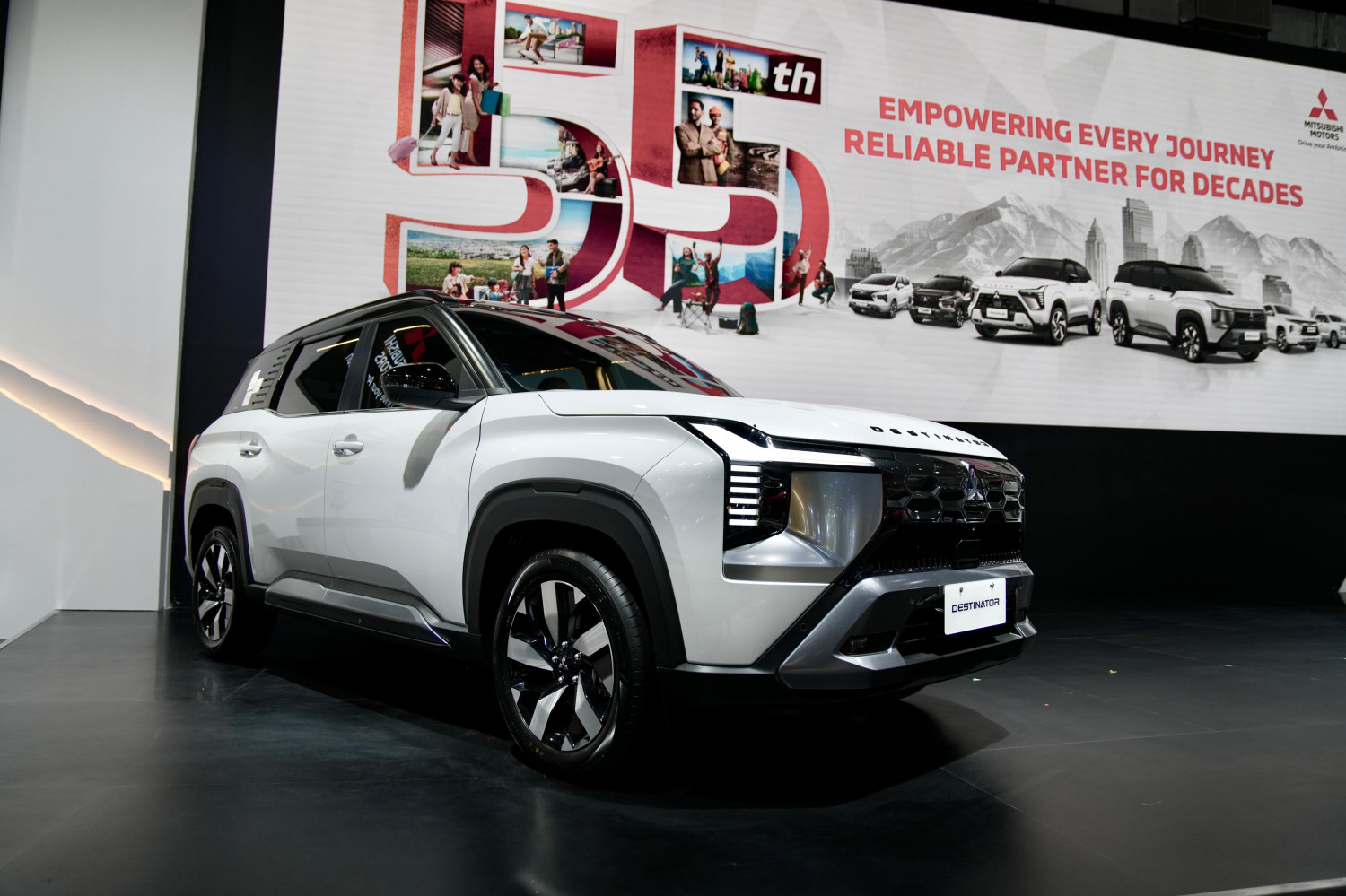 Mitsubishi, Mitsubishi Destinator, Mitsubishi Kasih Kredit Bunga 0 Persen untuk Destinator 55th Anniversary, Cek Hitungannya
