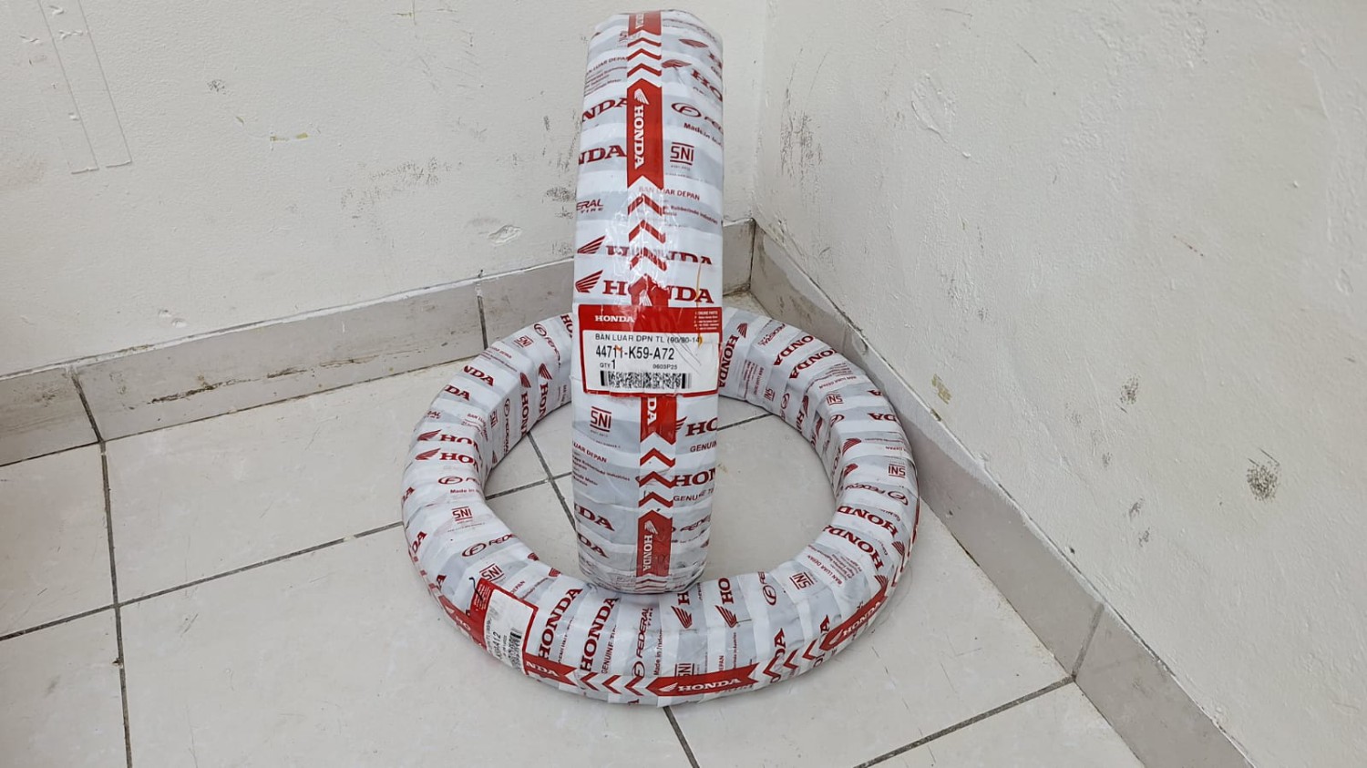 Ban Bawaan Motor Honda Bisa Dipasang di Yamaha? Ini Kata Mekanik