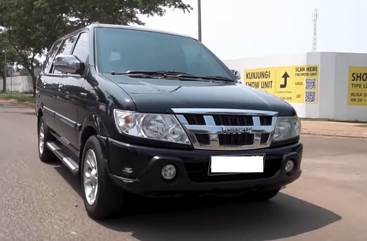 Update Harga Isuzu Panther di Marketplace Bikin Kaget, Tercium Aroma Sangit